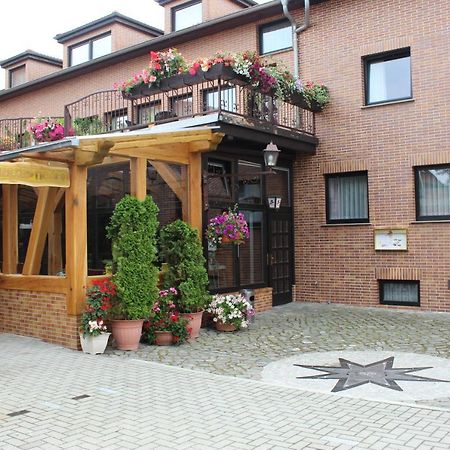 Hotel Und Pension Am Burchardikloster Halberstadt Dış mekan fotoğraf